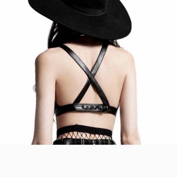 ***SOLD***KILLSTAR NWOT Black Strappy Pentagram Halter Top. XL - Picture 10 of 11